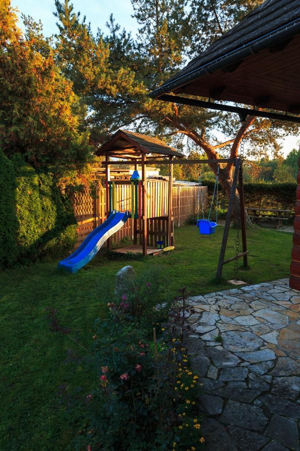 River Cottage Besenova Luaran gambar