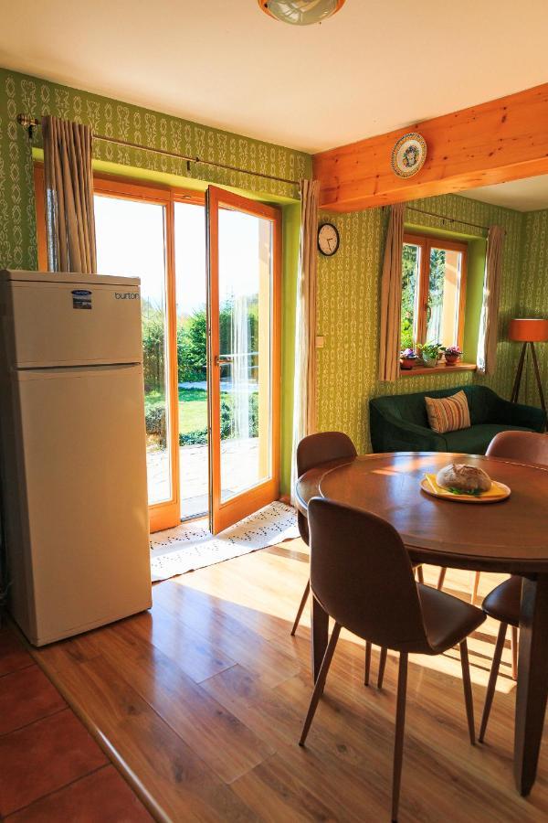 River Cottage Besenova Luaran gambar