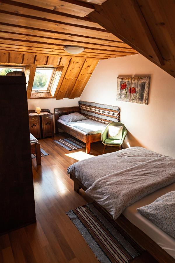 River Cottage Besenova Luaran gambar