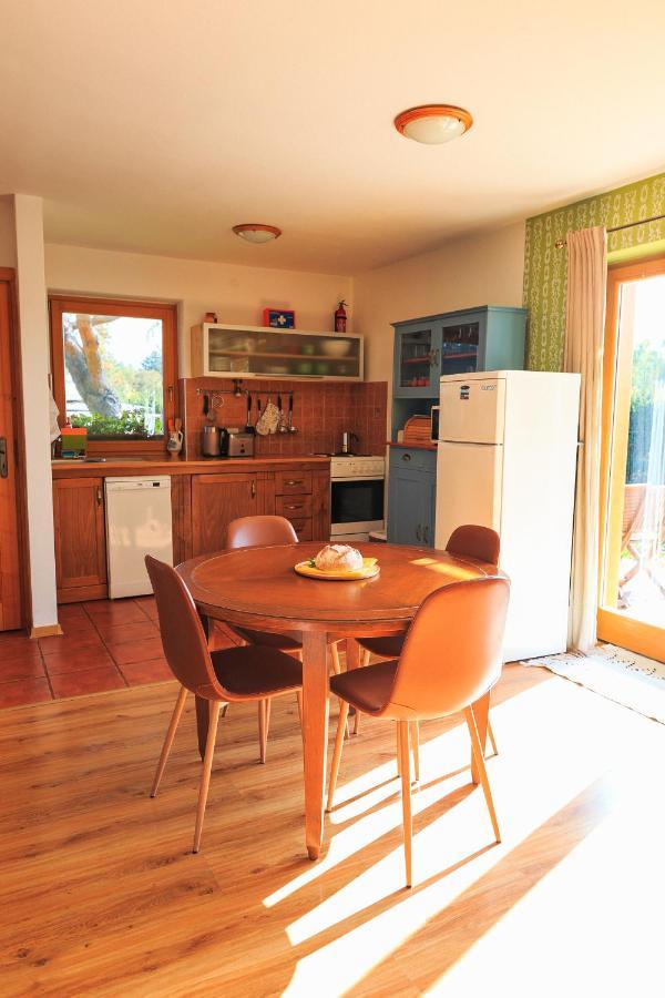 River Cottage Besenova Luaran gambar